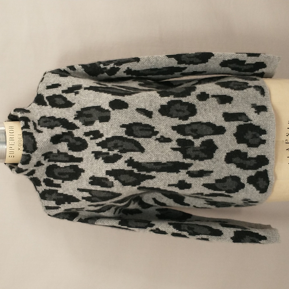 Soft Cashmere Animal Print Gray & Black Mock Neck Sweater Quality Pullover Warm
